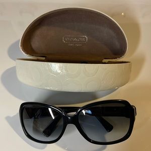 Coach black sunglasses. EUC
